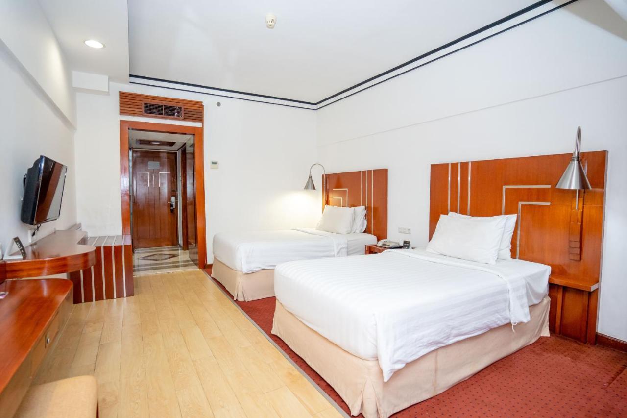 Hotel Savoy Homann Bandung Exterior photo