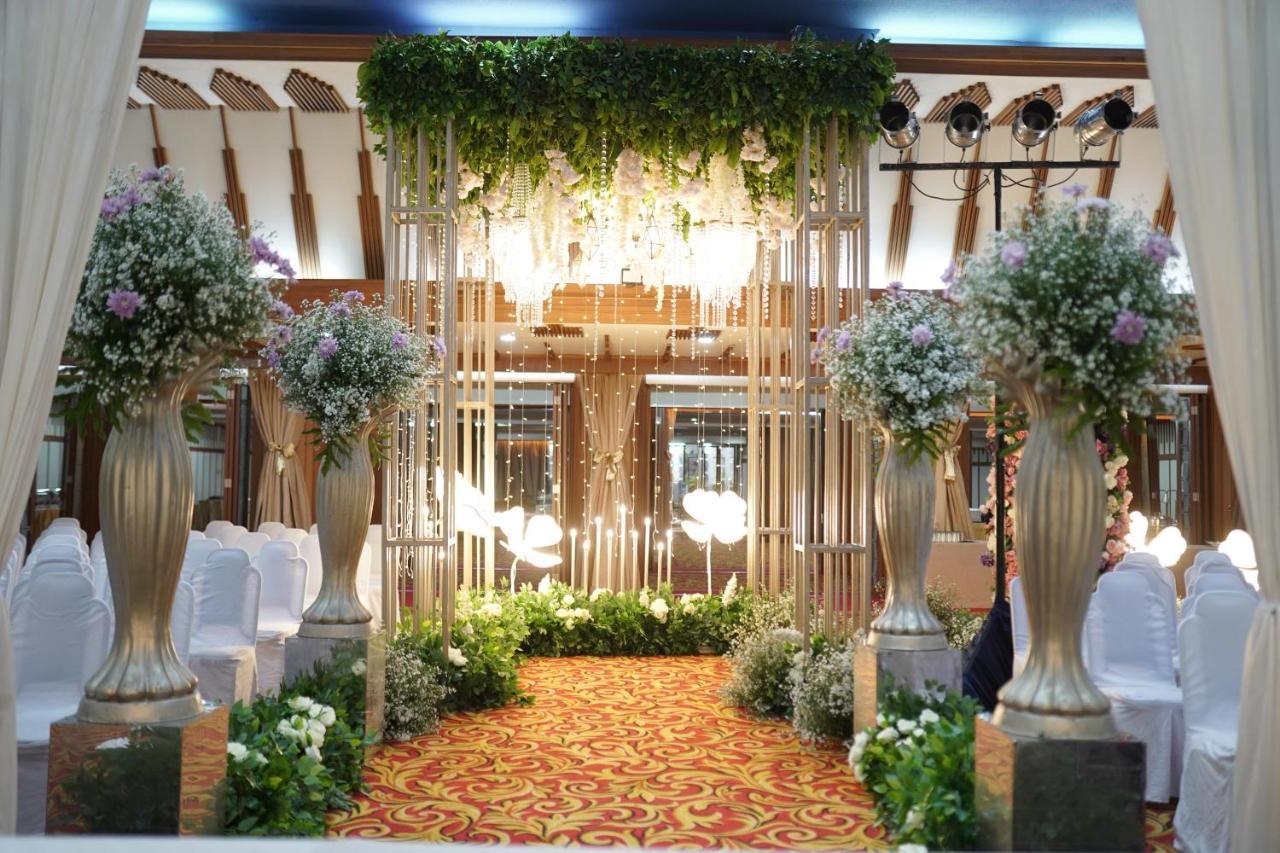 Hotel Savoy Homann Bandung Exterior photo